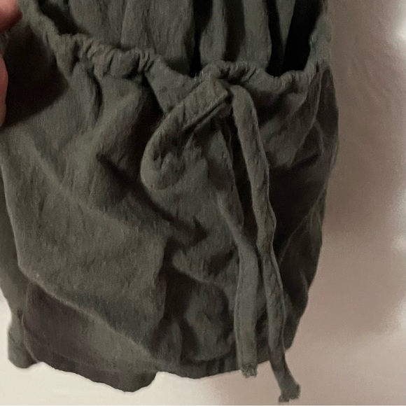 🌟🌟Elegant Olive Button-Up Romper - Picture 5 of 8